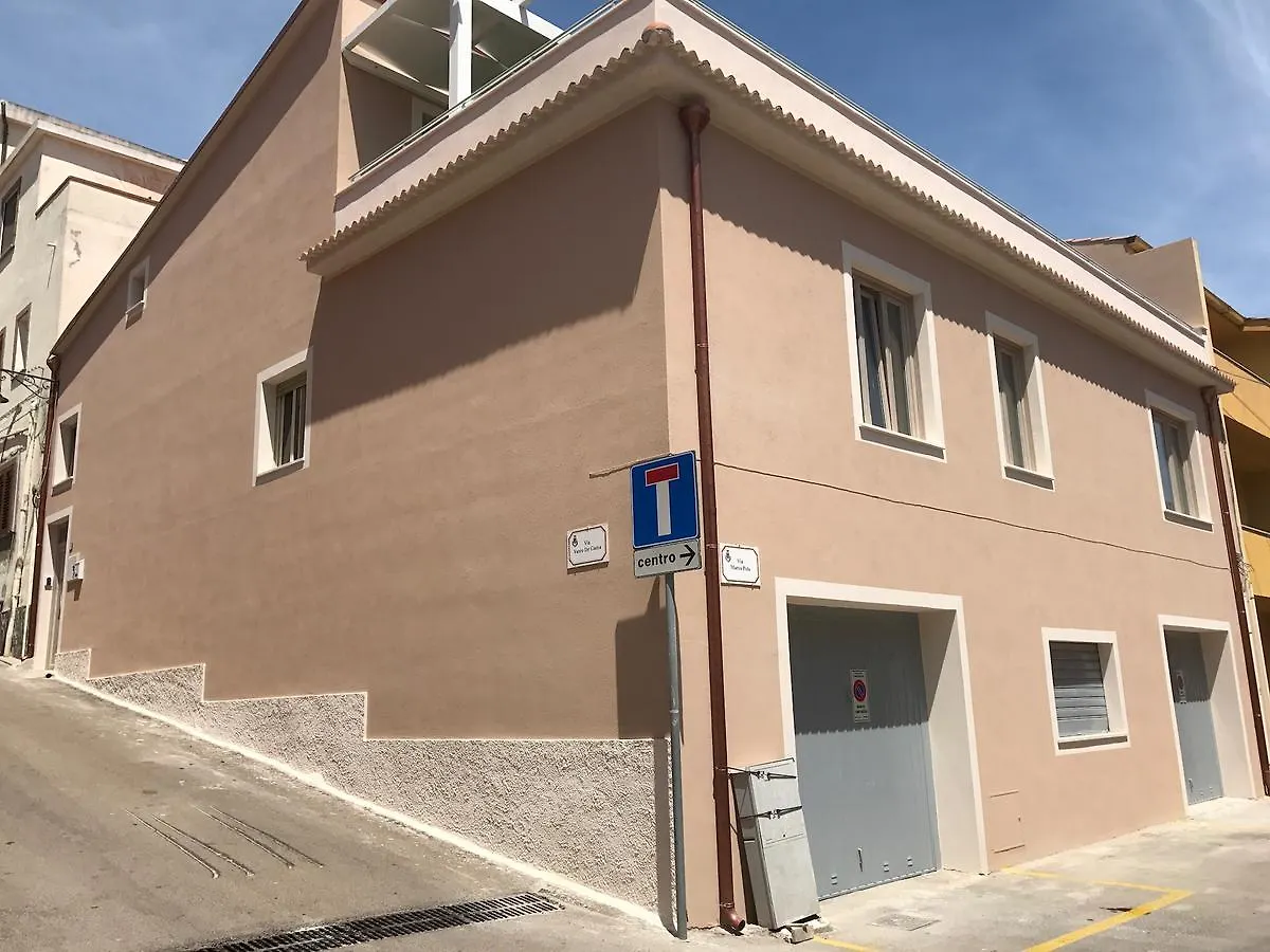 Il Borgo Bed and Breakfast Castelsardo 0*,